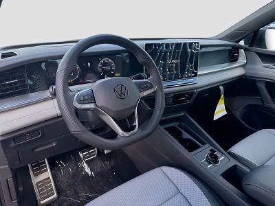 2026 Volkswagen Tiguan — photo 9 view