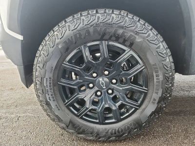2024 Chevrolet Colorado - Photo 11