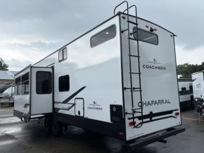 2025 Coachmen Chaparral - Photo 3