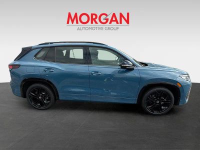 2026 Volkswagen Tiguan — photo 8 view