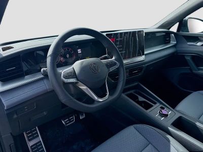 2026 Volkswagen Tiguan — photo 9 view