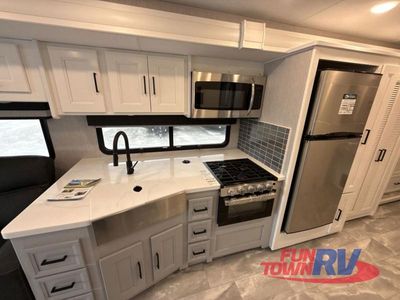 2024 Coachmen RV Mirada - Photo 15