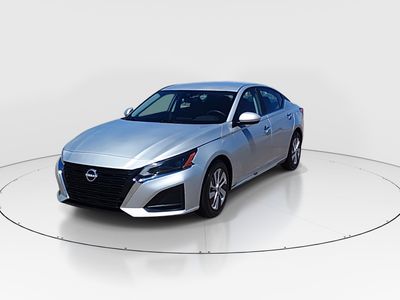2023 Nissan Altima - Photo 3