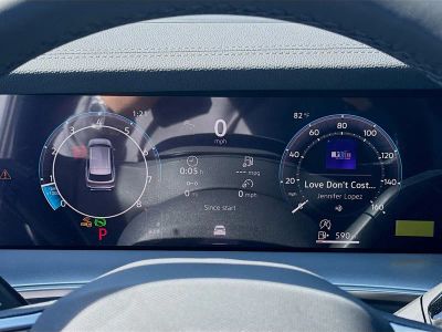 2026 Volkswagen Tiguan — photo 11 view