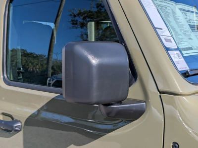 2026 Jeep Gladiator — photo 12 view
