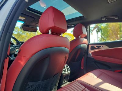 2023 Genesis G70 — photo 12 view