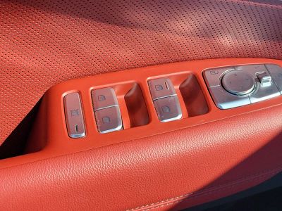 2023 Genesis G70 — photo 17 view