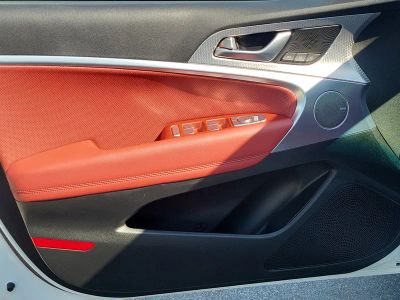 2023 Genesis G70 — photo 16 view
