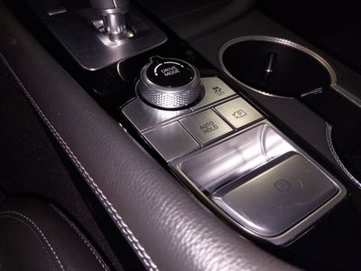 2025 Genesis G70 - Photo 16