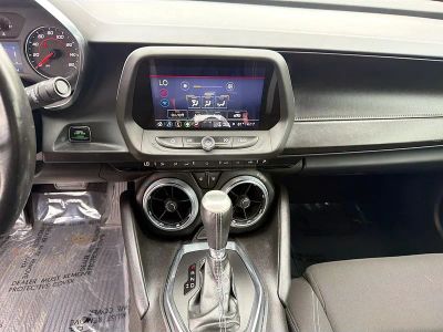 2021 Chevrolet Camaro — photo 17 view