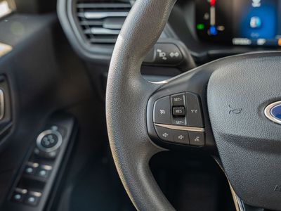 2025 Ford Escape - Photo 28