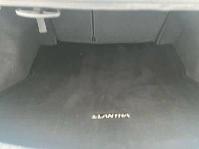 2018 Hyundai Elantra — photo 17 view
