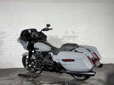 2026 Harley-Davidson Road Glide - Photo 4