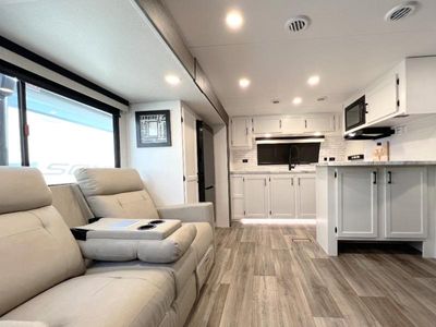 2026 Venture Stratus - Photo 6