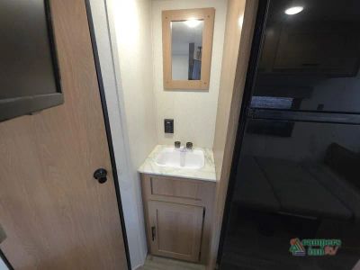 2024 Prime Time RV Avenger LT — photo 39 view