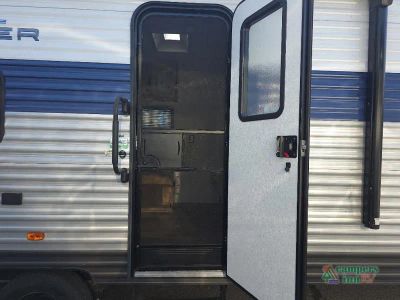 2024 Prime Time RV Avenger LT — photo 13 view