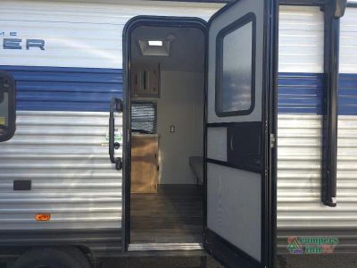 2024 Prime Time RV Avenger LT — photo 14 view