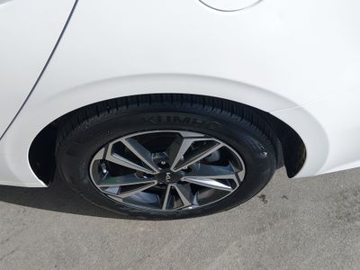 2024 Kia Forte - Photo 10