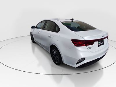 2024 Kia Forte - Photo 5