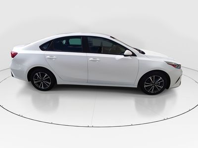 2024 Kia Forte - Photo 8