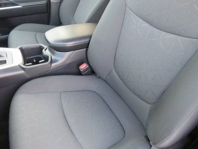 2024 Toyota RAV4 - Photo 17