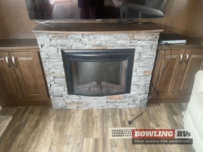 2018 Cedar Creek Silverback 29IK - Photo 16