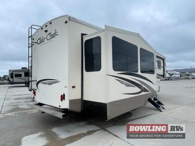 2018 Cedar Creek Silverback 29IK - Photo 7