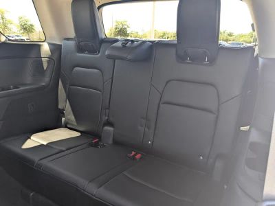 2024 Nissan Pathfinder — photo 16 view