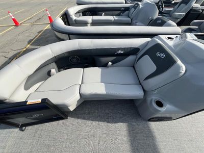 2025 Barletta Boats Aria Quad-Lounge - Photo 5