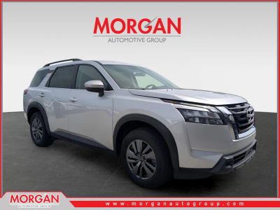 2025 Nissan Pathfinder SV in Silver — front three-quarter view