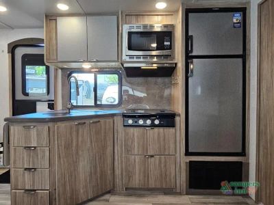 2022 Winnebago Minnie — photo 11 view