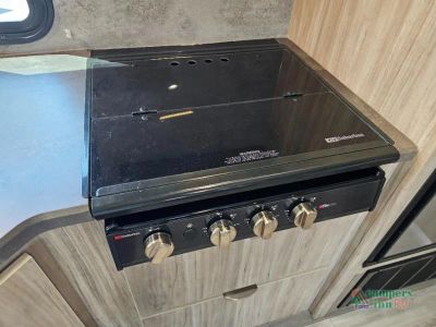 2022 Winnebago Minnie — photo 16 view