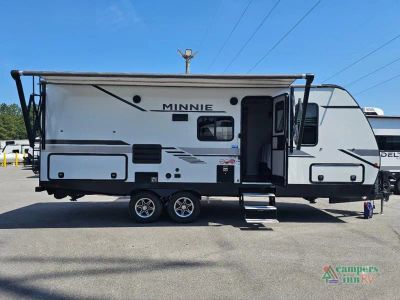 2022 Winnebago Minnie — side profile view