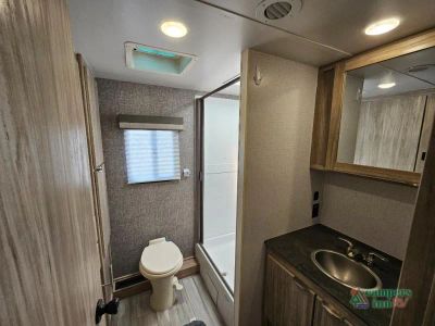 2022 Winnebago Minnie — photo 37 view