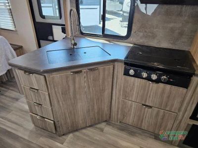 2022 Winnebago Minnie — photo 12 view