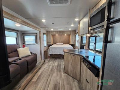 2022 Winnebago Minnie — photo 10 view
