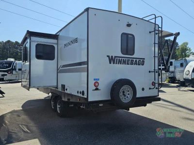 2022 Winnebago Minnie — detail view