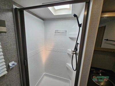 2022 Winnebago Minnie — photo 44 view