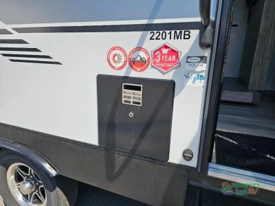 2022 Winnebago Minnie — photo 48 view