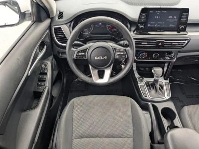 2022 Kia Seltos — photo 16 view