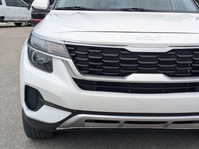 2022 Kia Seltos — photo 10 view