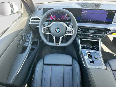 2026 BMW 3 Series — photo 17 view