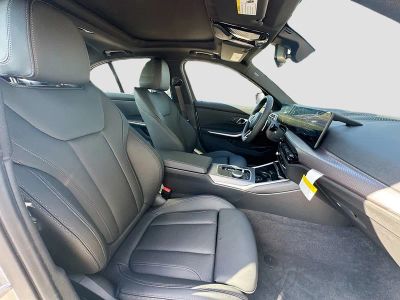 2026 BMW 3 Series — photo 23 view