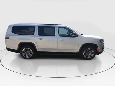 2024 Jeep Wagoneer L — photo 8 view