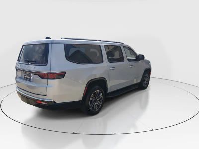 2024 Jeep Wagoneer L — photo 7 view