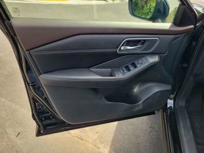 2021 Nissan Rogue — photo 12 view