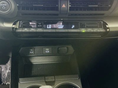 2023 Toyota Prius — photo 23 view
