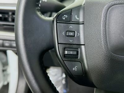 2023 Toyota Prius — photo 16 view