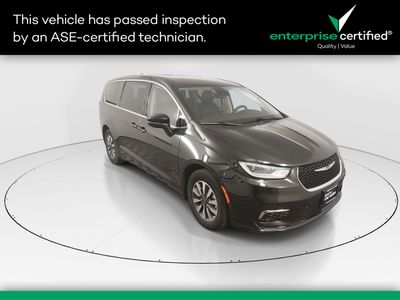2023 Chrysler Pacifica Hybrid Touring L FWD — front three-quarter view