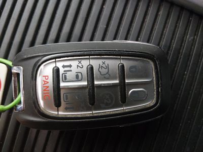2023 Chrysler Pacifica — photo 15 view